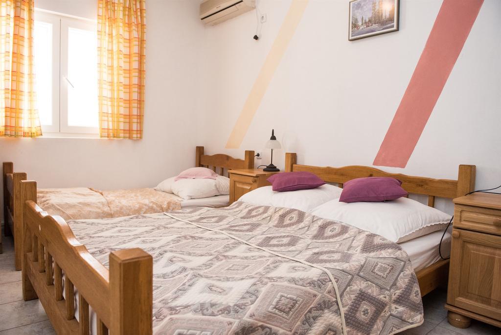 Apartments Ljubica Rogoznica  Exterior photo